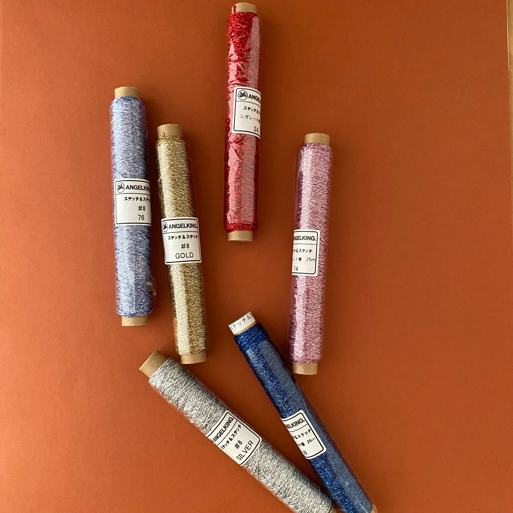 初期レア【L.G.B. ルグランブルー】キラキラ糸 刺繍 GOD LOVE 楽天市場】刺繍糸 にしきいと 錦 丸撚り 同色3本セット ルシアン