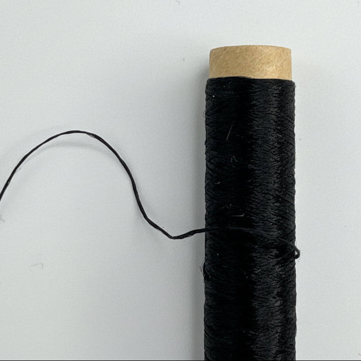 正絹平糸 シルク100%刺しゅう糸 シガレット巻 白・黒