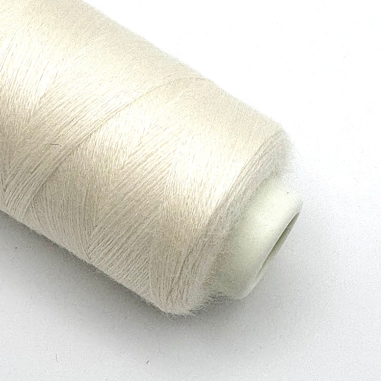 Feelsoft (Acrylic wool machine embroidery thread for fluffy embroidery) White/Black