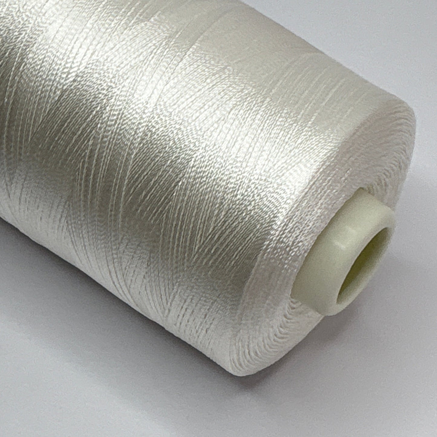 レーヨン150ⅾ/2 ミシン刺繍糸(ボリューム感のある仕上がり)白・黒・生成