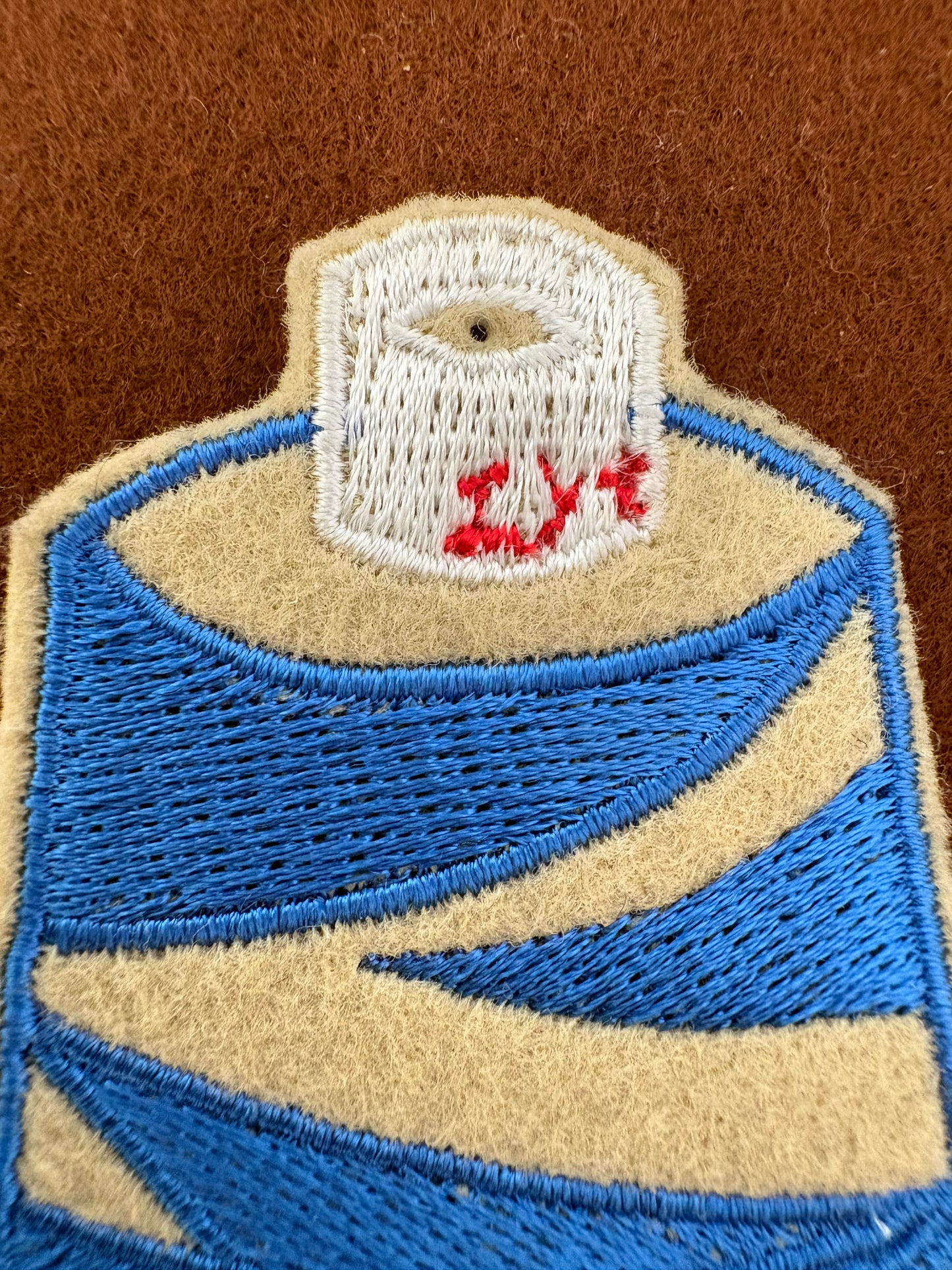 For industrial machine embroidery | Rayon 120d/2 [Colors available]
 (Excluding step dyeing 145-173)