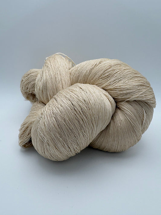 スーピマコットン 綛（染色前の綿糸）