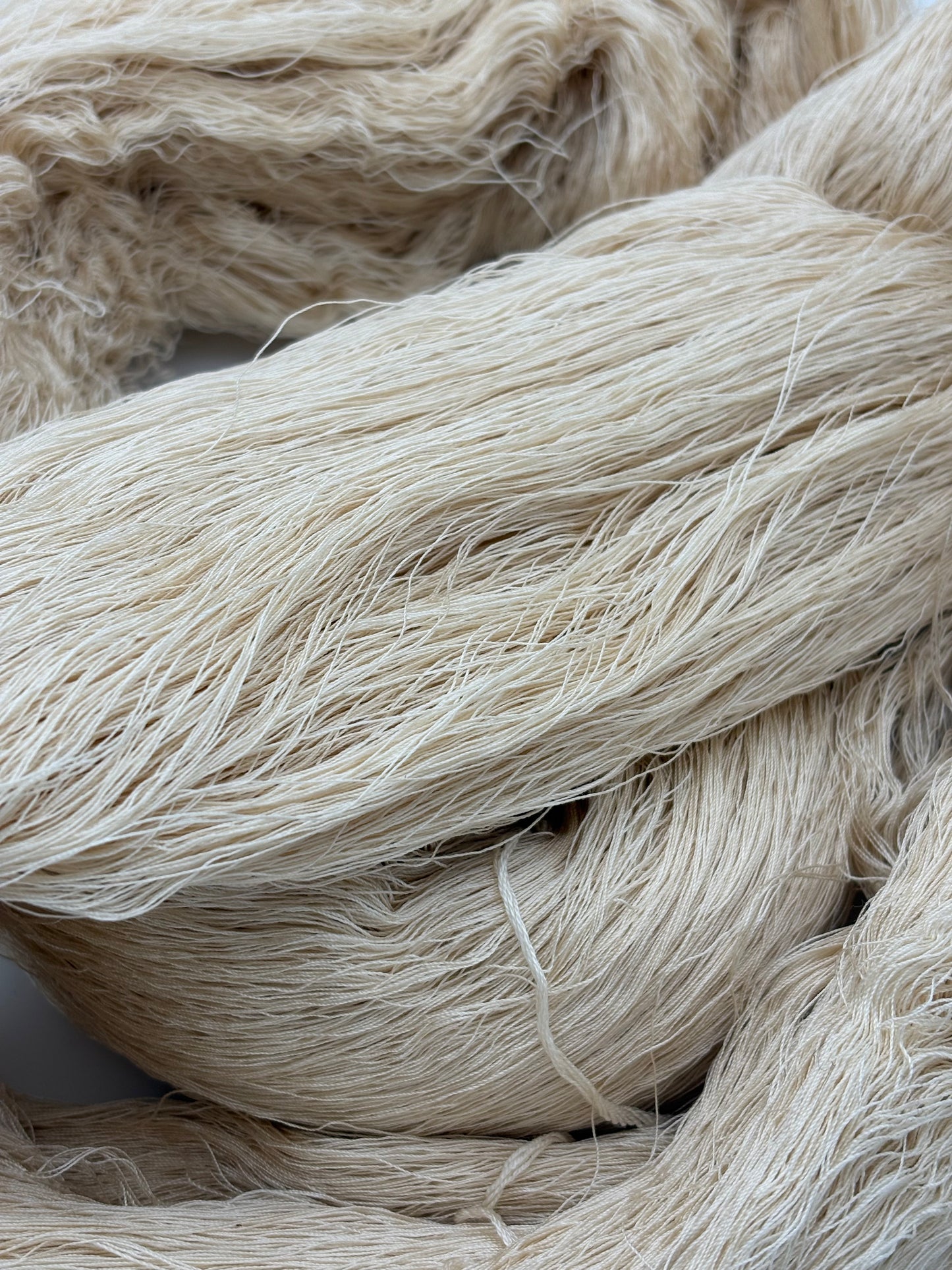 スーピマコットン 綛（染色前の綿糸）