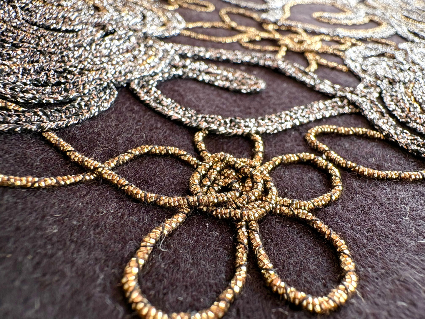 SNH-7000 Twisted glitter thread