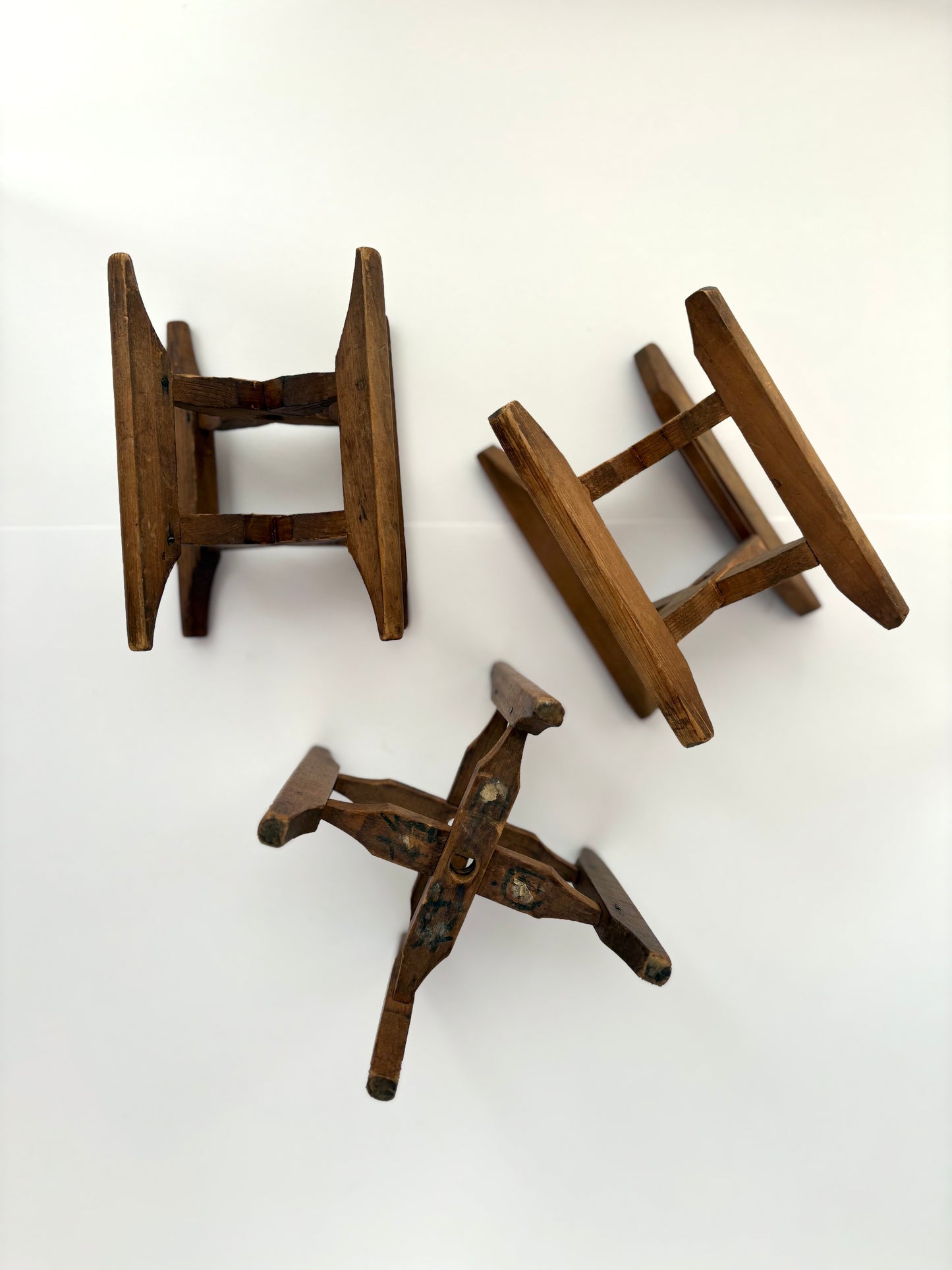 木枠（糸巻き用・中古）以前、糸の巻き加工に使用していた木製の糸枠