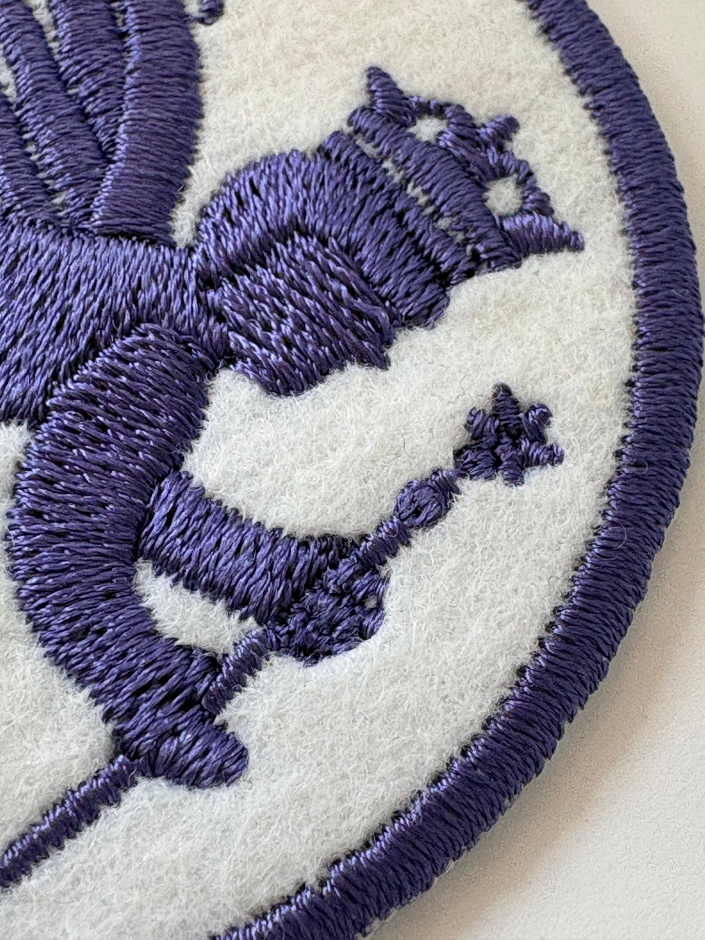 シルメイト 120d/2（定番の太さ）　工業用ポリエステルミシン刺繍糸　2000m【色番が選べます】