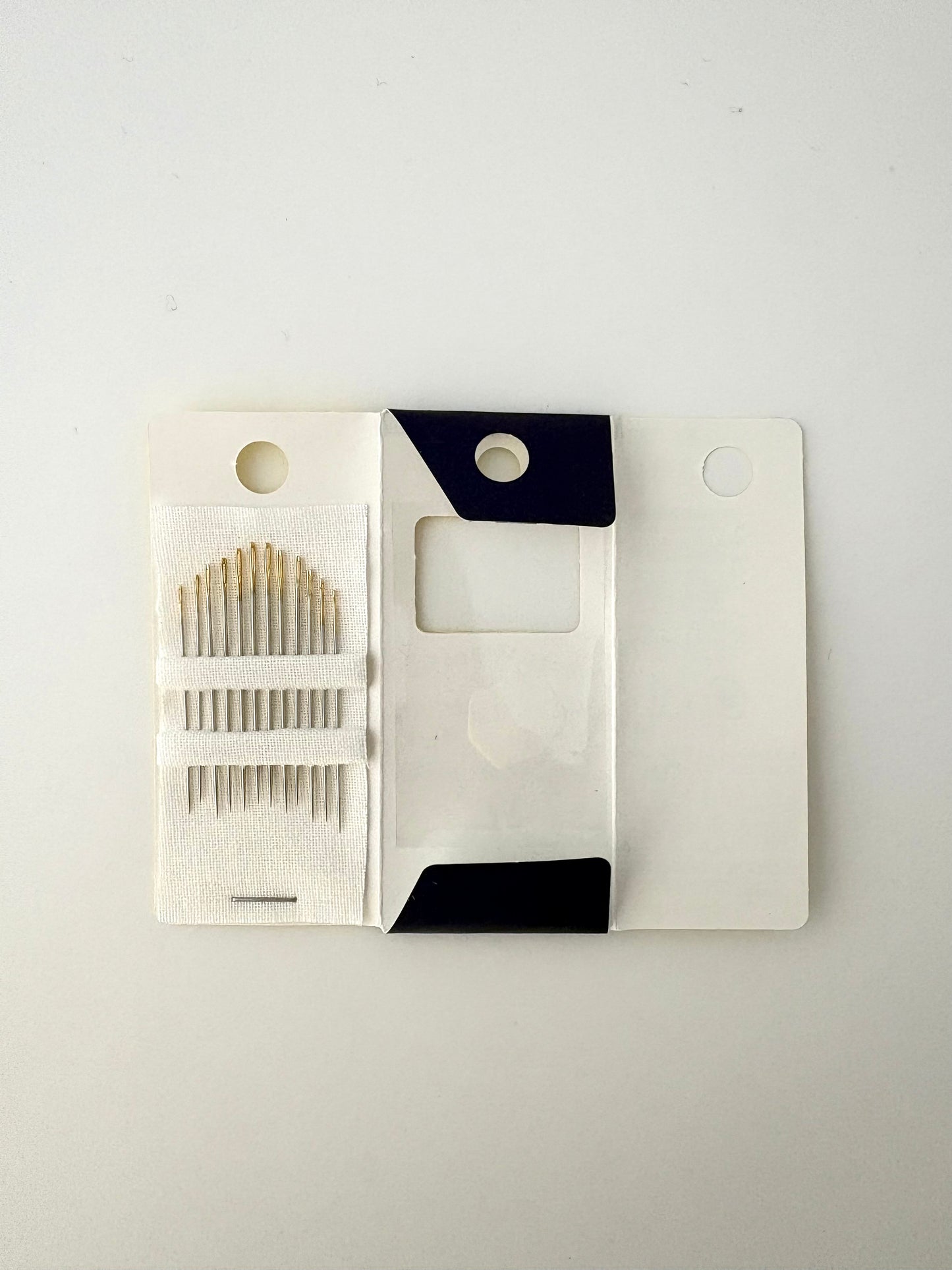 Clover French Embroidery Needles, Sizes 7-10 (Assorted), Set of 12, Made in Japan