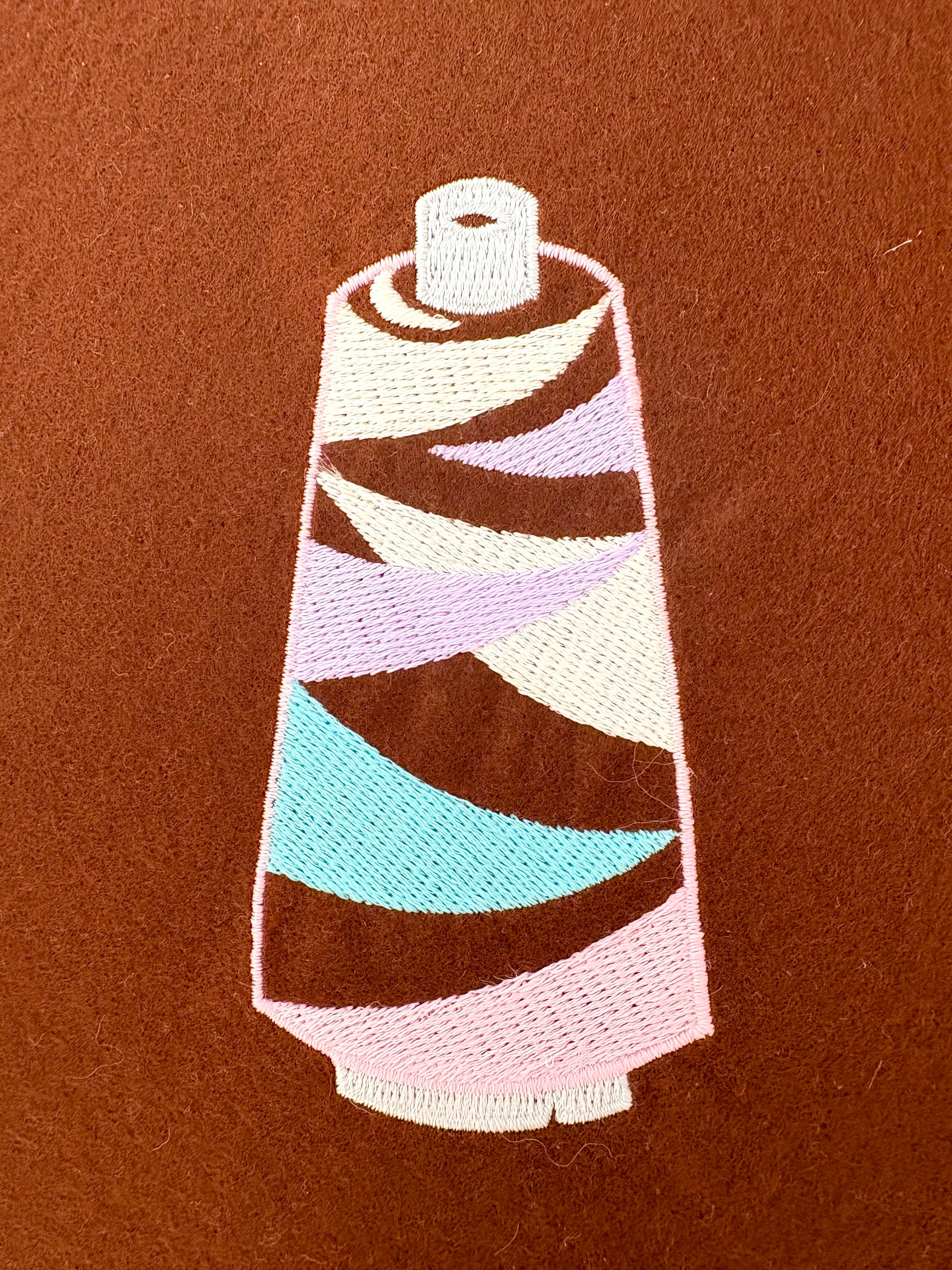 エメライト蓄光糸　ミシン刺繍サンプル