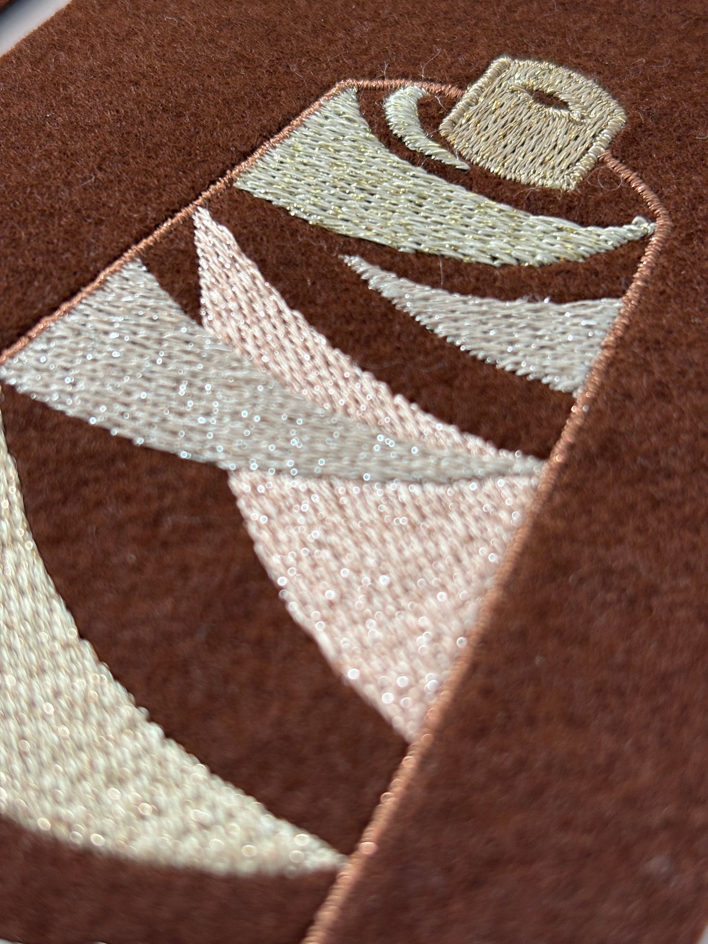 ラメステージ刺繍サンプル　アップ