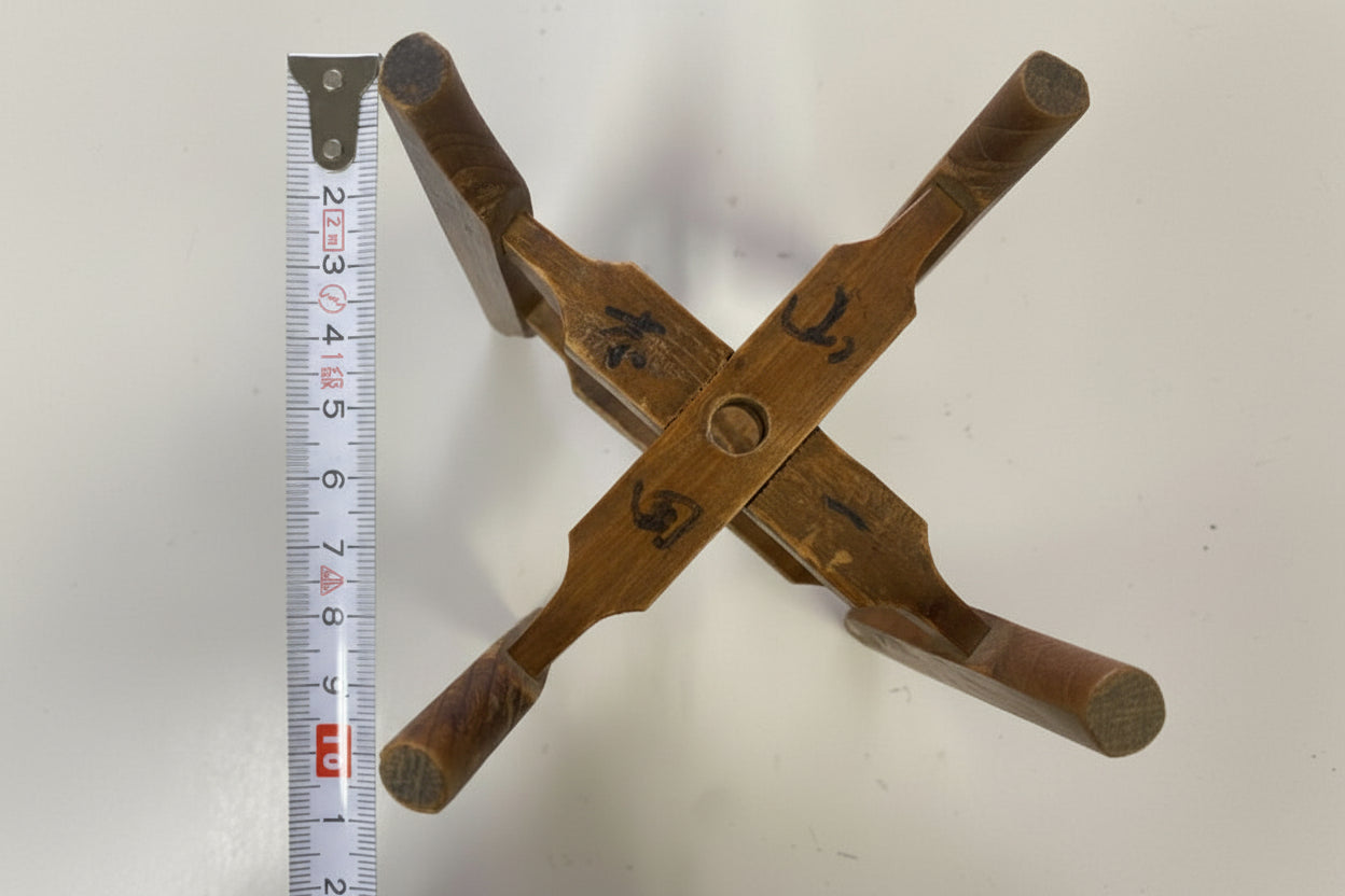 木枠（糸巻き用・中古）以前、糸の巻き加工に使用していた木製の糸枠